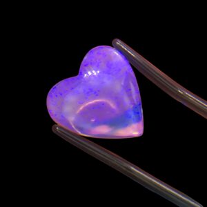 Lightning Ridge Love Heart