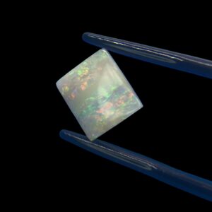 Coober Pedy Pillow Cut White Opal